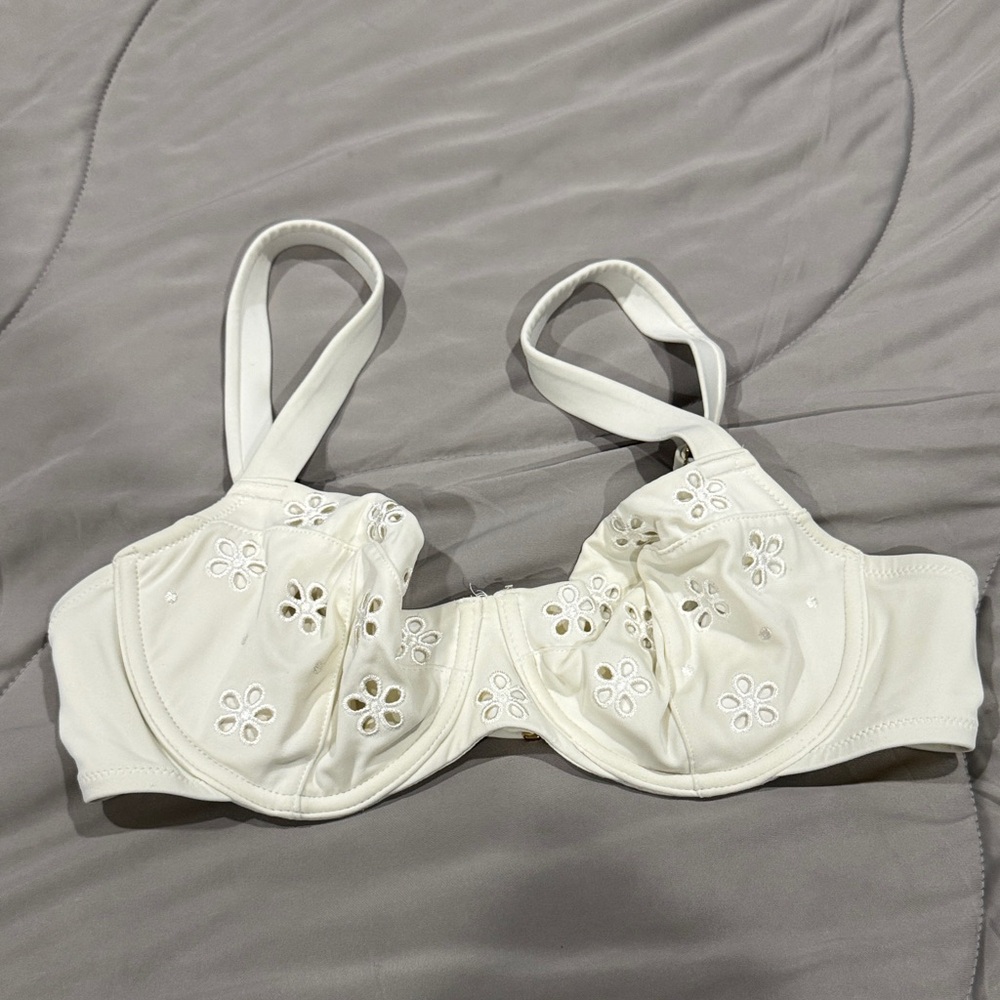 White Eyelet Underwire Swim Top